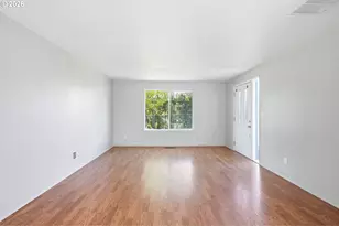 1137 1139 SW Fox Ct, Troutdale, OR 97060 - Photo 8