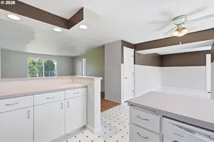 1137 1139 SW Fox Ct, Troutdale, OR 97060 - Photo 16