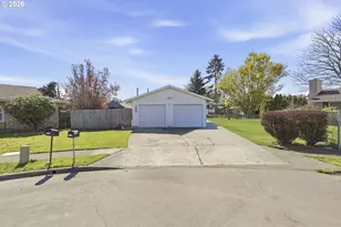 1137 1139 SW Fox Ct, Troutdale, OR 97060 - Photo 1