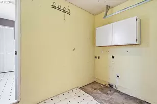 1137 1139 SW Fox Ct, Troutdale, OR 97060 - Photo 28