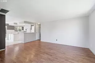 1137 1139 SW Fox Ct, Troutdale, OR 97060 - Photo 6