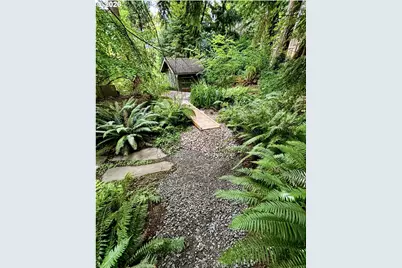 2089 Graham Dr, Eugene, OR 97405 - Photo 44