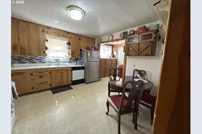 528 N Cozart Ave, Prairie City, OR 97869 - Photo 6