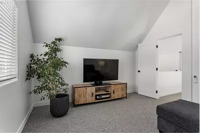 10920 SW Summer Lake Dr, Portland, OR 97223 - Photo 22