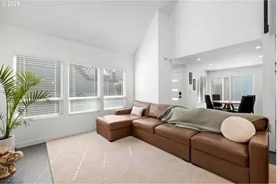 10920 SW Summer Lake Dr, Portland, OR 97223 - Photo 12