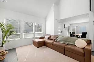 10920 SW Summer Lake Dr, Portland, OR 97223 - Photo 12