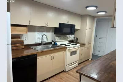 829 SE 9th St, Pendleton, OR 97801 - Photo 14