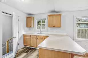 900 NE 91st Ave, Portland, OR 97220 - Photo 36