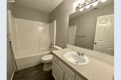 900 NE 91st Ave, Portland, OR 97220 - Photo 8