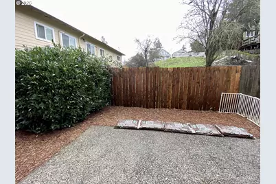 900 NE 91st Ave, Portland, OR 97220 - Photo 14