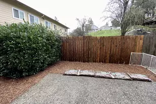 900 NE 91st Ave, Portland, OR 97220 - Photo 14