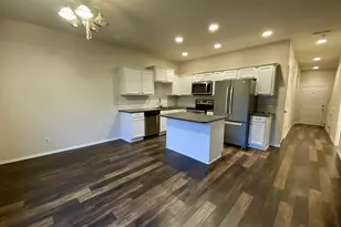 900 NE 91st Ave, Portland, OR 97220 - Photo 6