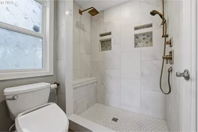 212 E Crestview Dr, Newberg, OR 97132 - Photo 16