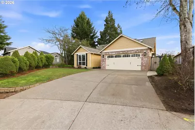 212 E Crestview Dr, Newberg, OR 97132 - Photo 2