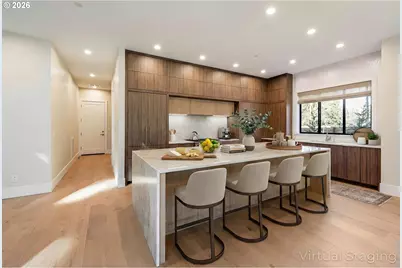 6096 Carman Dr, Lake Oswego, OR 97035 - Photo 10