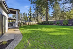 6096 Carman Dr, Lake Oswego, OR 97035 - Photo 4
