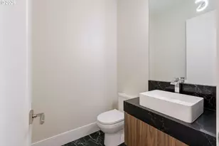 6096 Carman Dr, Lake Oswego, OR 97035 - Photo 34