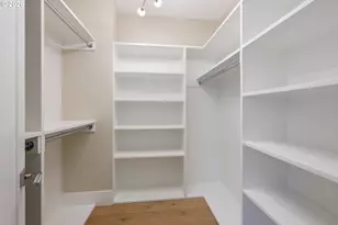 6096 Carman Dr, Lake Oswego, OR 97035 - Photo 26