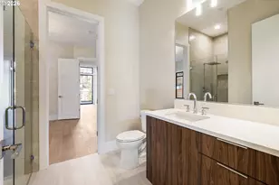 6096 Carman Dr, Lake Oswego, OR 97035 - Photo 36