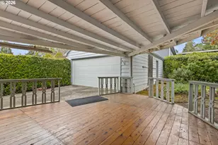1564 NW Almond Ave, Roseburg, OR 97471 - Photo 8
