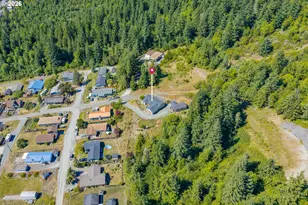 2217 King Ln, Myrtle Point, OR 97458 - Photo 8