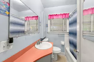 4610 NE 75th Ave, Portland, OR 97218 - Photo 14