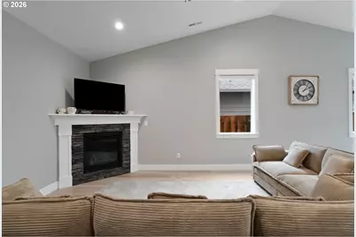 1025 Sassafras St, Independence, OR 97351 - Photo 6