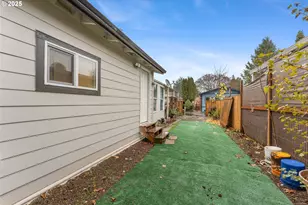 10405 SW Denney Rd, Beaverton, OR 97008 - Photo 4