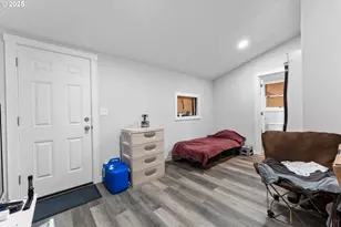 10405 SW Denney Rd, Beaverton, OR 97008 - Photo 16