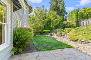 19757 Bellevue Way, West Linn, OR 97068 - Photo 36