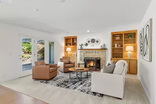 19757 Bellevue Way, West Linn, OR 97068 - Photo 2