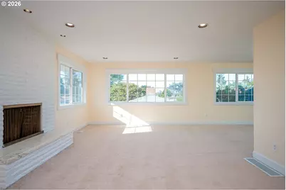 4134 NE 131st Pl NE, Portland, OR 97230 - Photo 4
