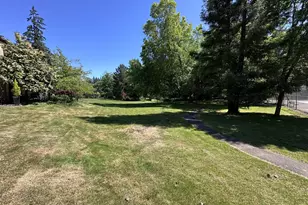1110 NW Springwood Ln, McMinnville, OR 97128 - Photo 26