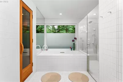 2725 SW Sherwood Dr, Portland, OR 97201 - Photo 32