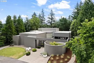 2725 SW Sherwood Dr, Portland, OR 97201 - Photo 2