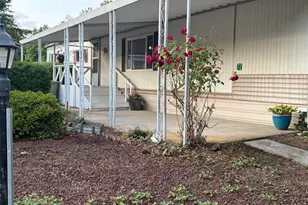 570 N 10th Ave, Cornelius, OR 97113 - Photo 4