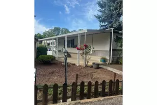 570 N 10th Ave, Cornelius, OR 97113 - Photo 2