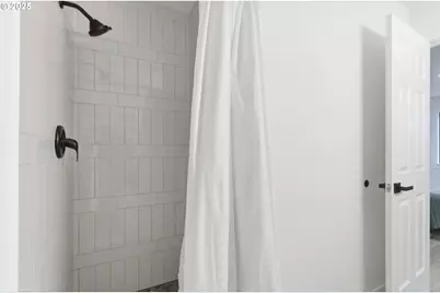 512 SW Eastman Pkwy, Gresham, OR 97080 - Photo 22