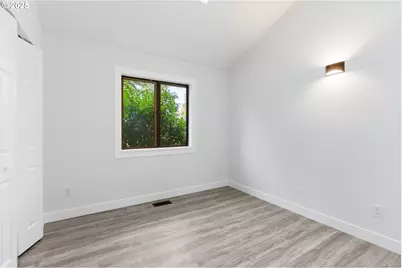 512 SW Eastman Pkwy, Gresham, OR 97080 - Photo 28