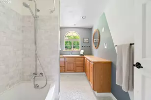 5010 SW Maplewood Rd, Portland, OR 97219 - Photo 26