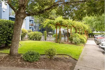 8720 SW Tualatin Rd #324, Tualatin, OR 97062 - Photo 2
