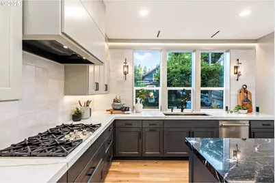 207 S Nebraska St, Portland, OR 97239 - Photo 14