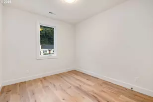 207 S Nebraska St, Portland, OR 97239 - Photo 34