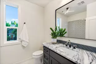 207 S Nebraska St, Portland, OR 97239 - Photo 32