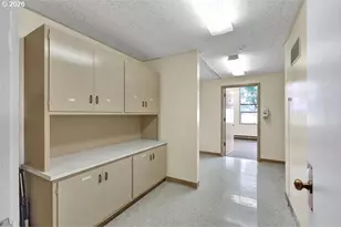 21211 Coburg Rd, Harrisburg, OR 97446 - Photo 20