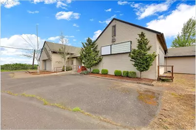 21211 Coburg Rd, Harrisburg, OR 97446 - Photo 2