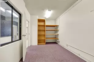 21211 Coburg Rd, Harrisburg, OR 97446 - Photo 12
