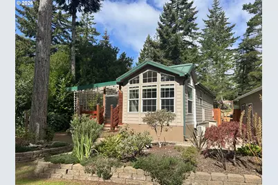 255 Outer Dr, Florence, OR 97439 - Photo 1