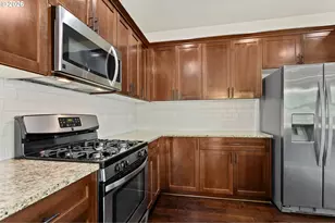 28635 Greenway Dr, Wilsonville, OR 97070 - Photo 14