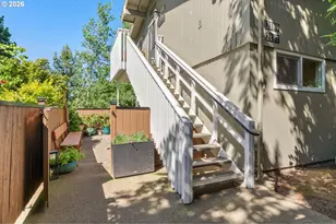 2187 W 15th Ct, Eugene, OR 97402 - Photo 30